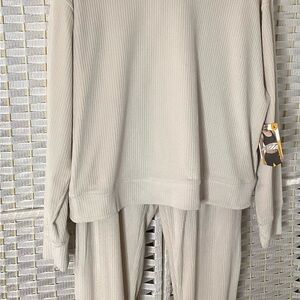 Avia Cream Ribbed Active Wear Set